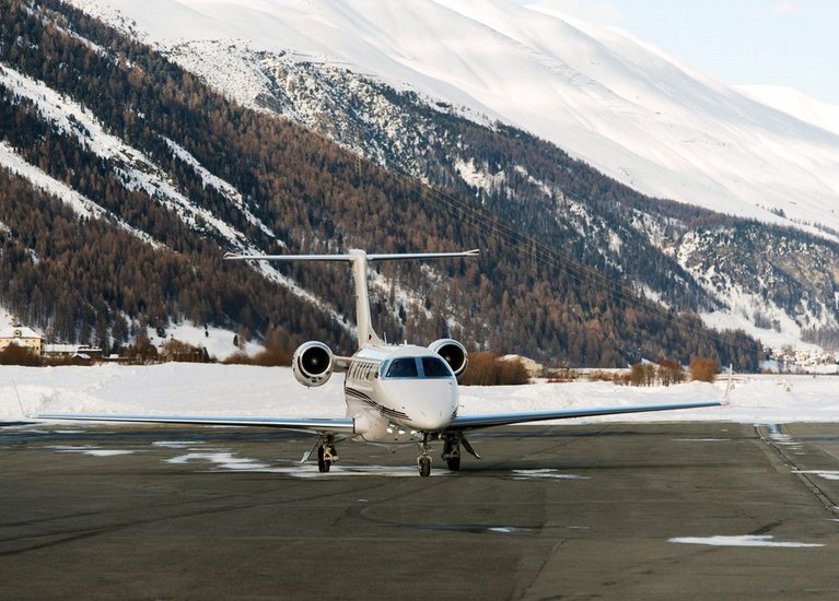 Privatjet im Schnee