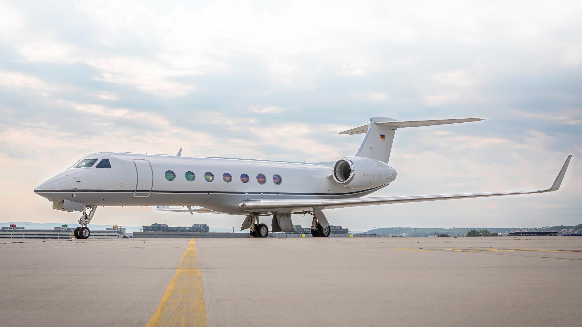 GULFSTREAM G550 